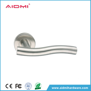 Manija de puerta cortafuego plateada moderna SS304 para puerta empotrada